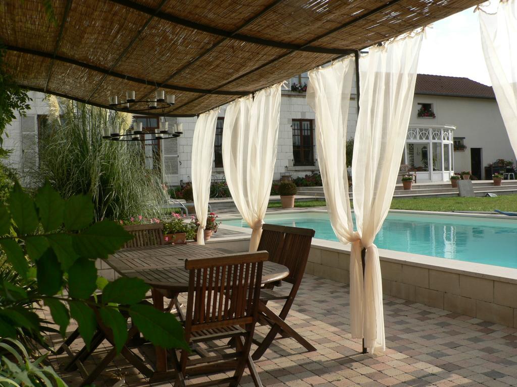 Entre Cour Et Jardin Hotel Chalons-en-Champagne Exterior photo