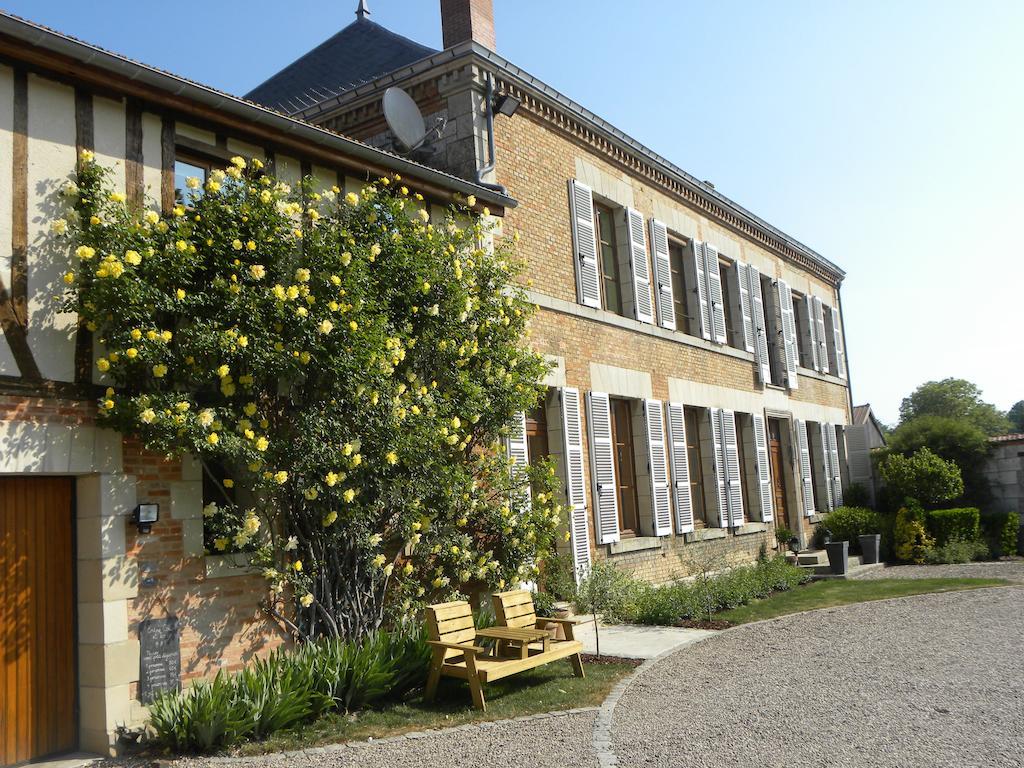Entre Cour Et Jardin Hotel Chalons-en-Champagne Exterior photo